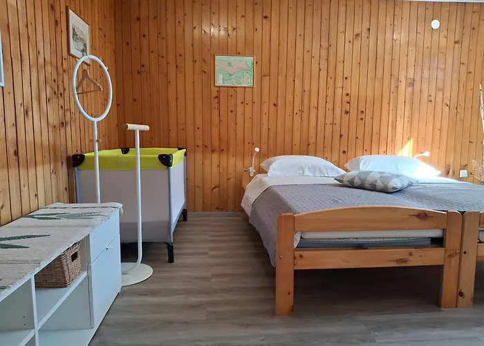 Ubytování v soukromí Prenocisce Breza *